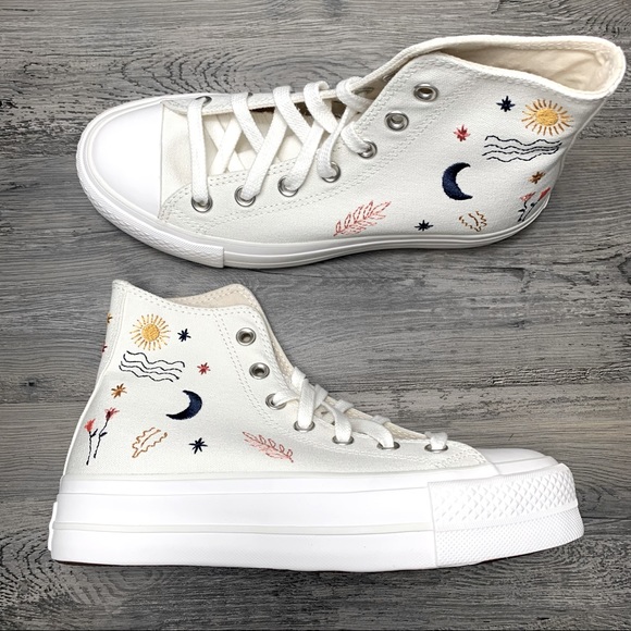 Converse Shoes - Women’s Converse Platform It’s Okay To Wander White Lift Multi Size